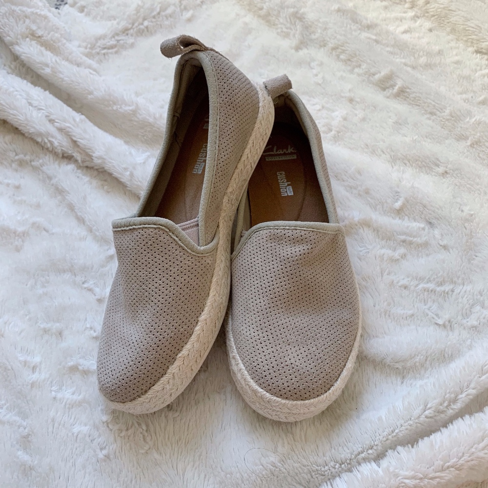 ◦ CLARKS ◦ Azella revere flat shoe